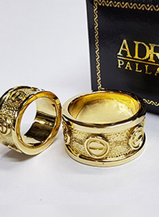Anillo de oro tornillo
